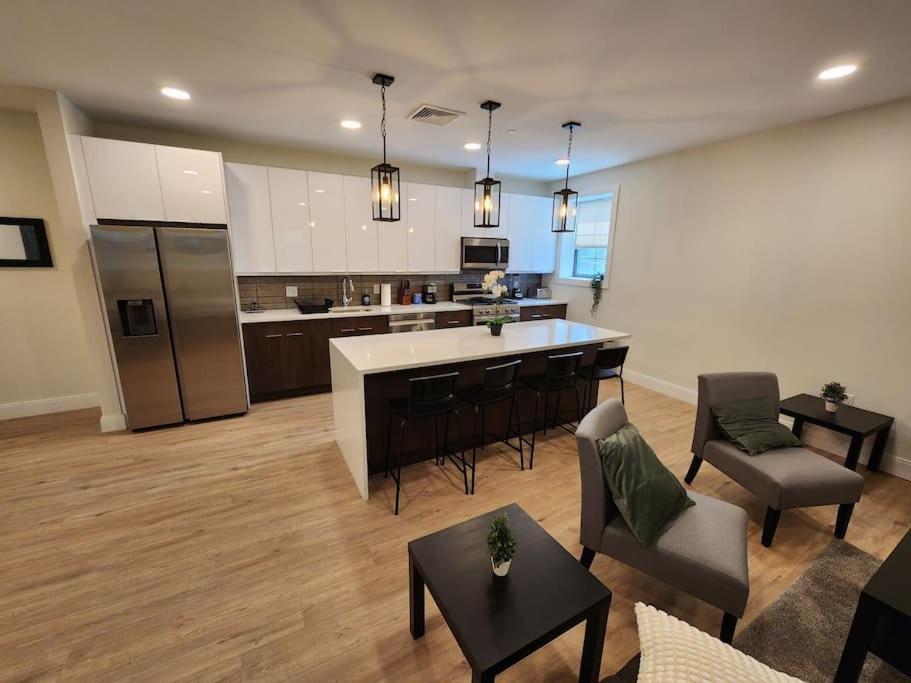 Close To Nyc, 10 Guest, Luxurious 3Bedroom Apartment Union City Exterior photo